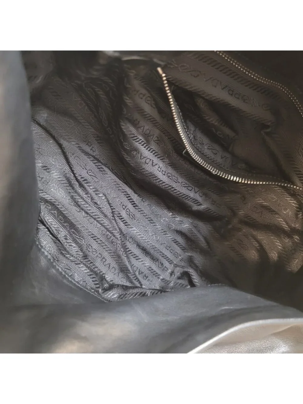 PRADA Milano Italy Black Tessuto-Vitelli Push-lock Easy Shoulder Bag Vintage - Picture 8 of 16